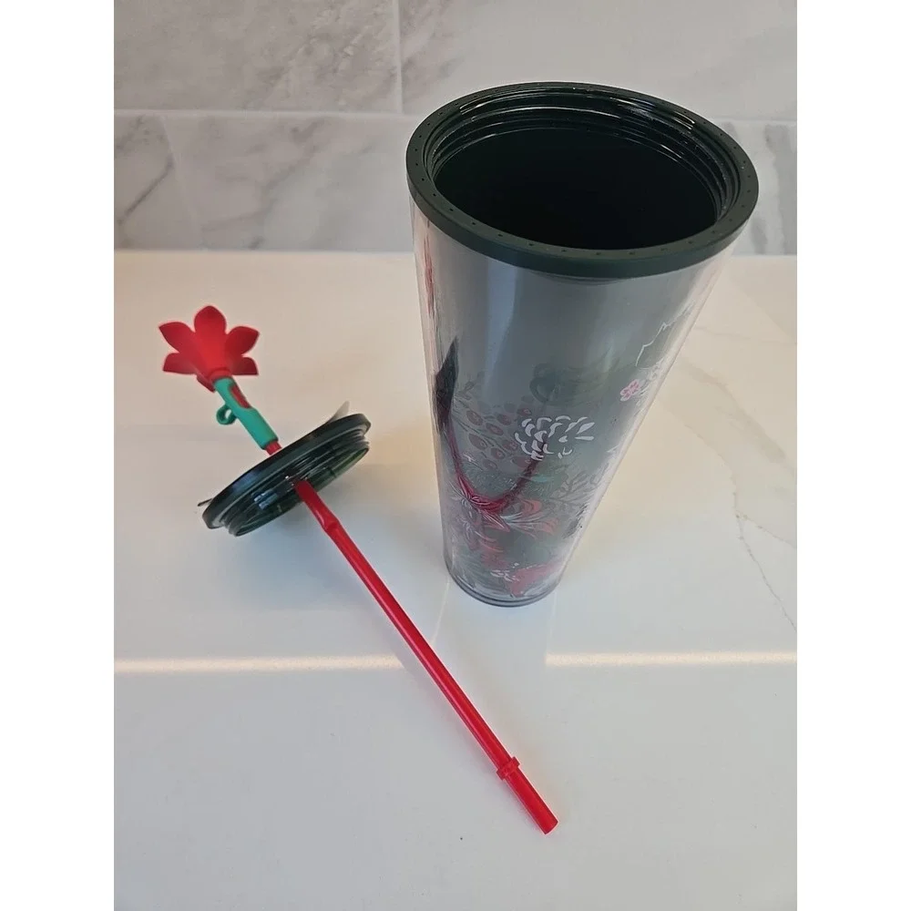 Starbucks Holiday 2022 Poinsettia Venti Tumbler (Dent On Straw)‎